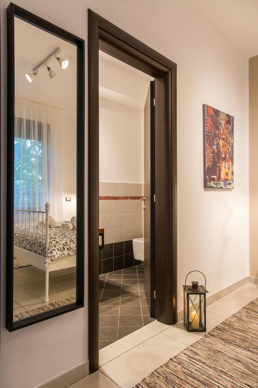 One Love Metropolitan Apartment บูคาเรสต์ ภายนอก รูปภาพ