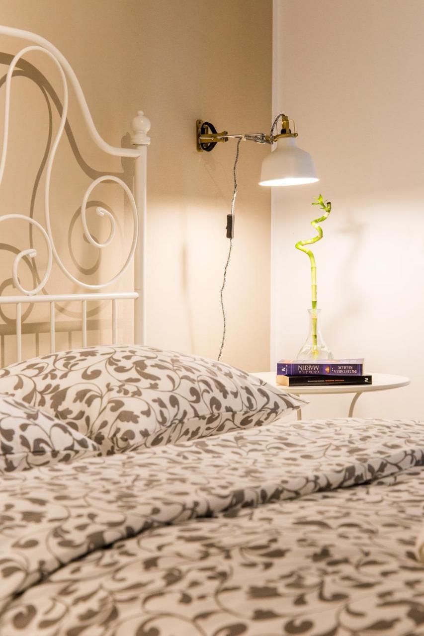 One Love Metropolitan Apartment บูคาเรสต์ ภายนอก รูปภาพ