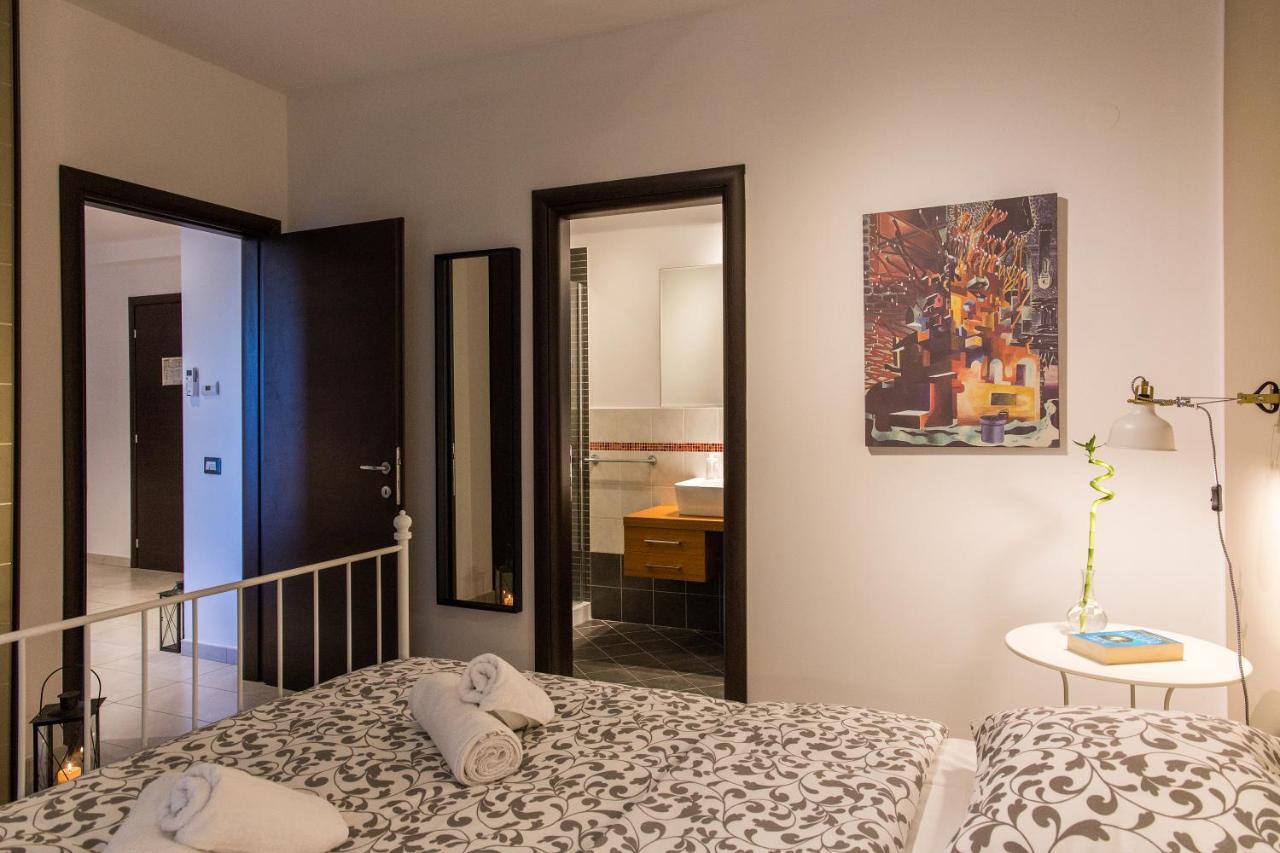 One Love Metropolitan Apartment บูคาเรสต์ ภายนอก รูปภาพ