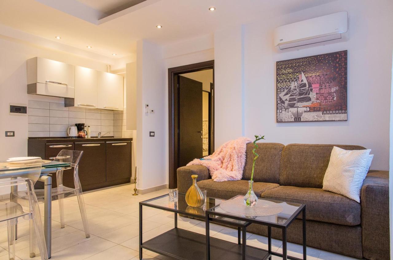 One Love Metropolitan Apartment บูคาเรสต์ ภายนอก รูปภาพ
